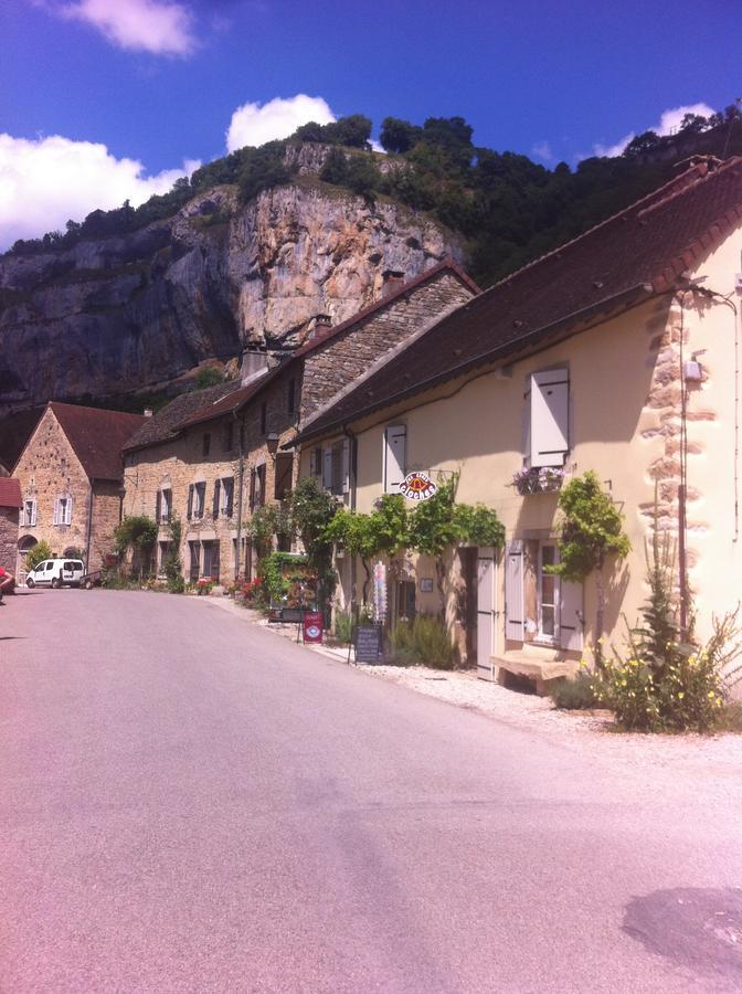 Les Trois Cloches Bed and Breakfast Baume-les-Messieurs Exterior foto